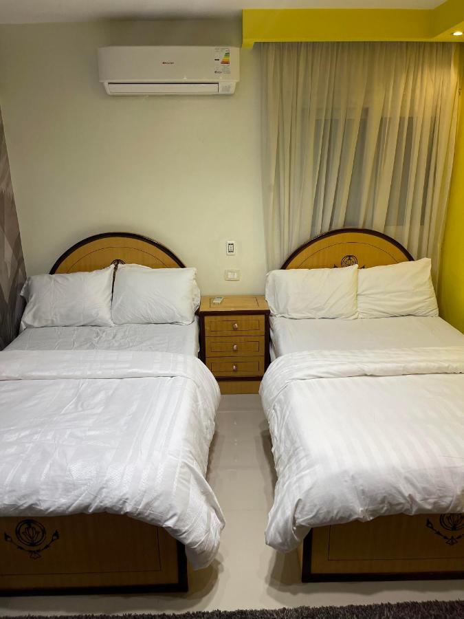 Apartment Superb View Airport