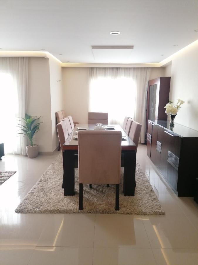 Apartment Superb View Airport