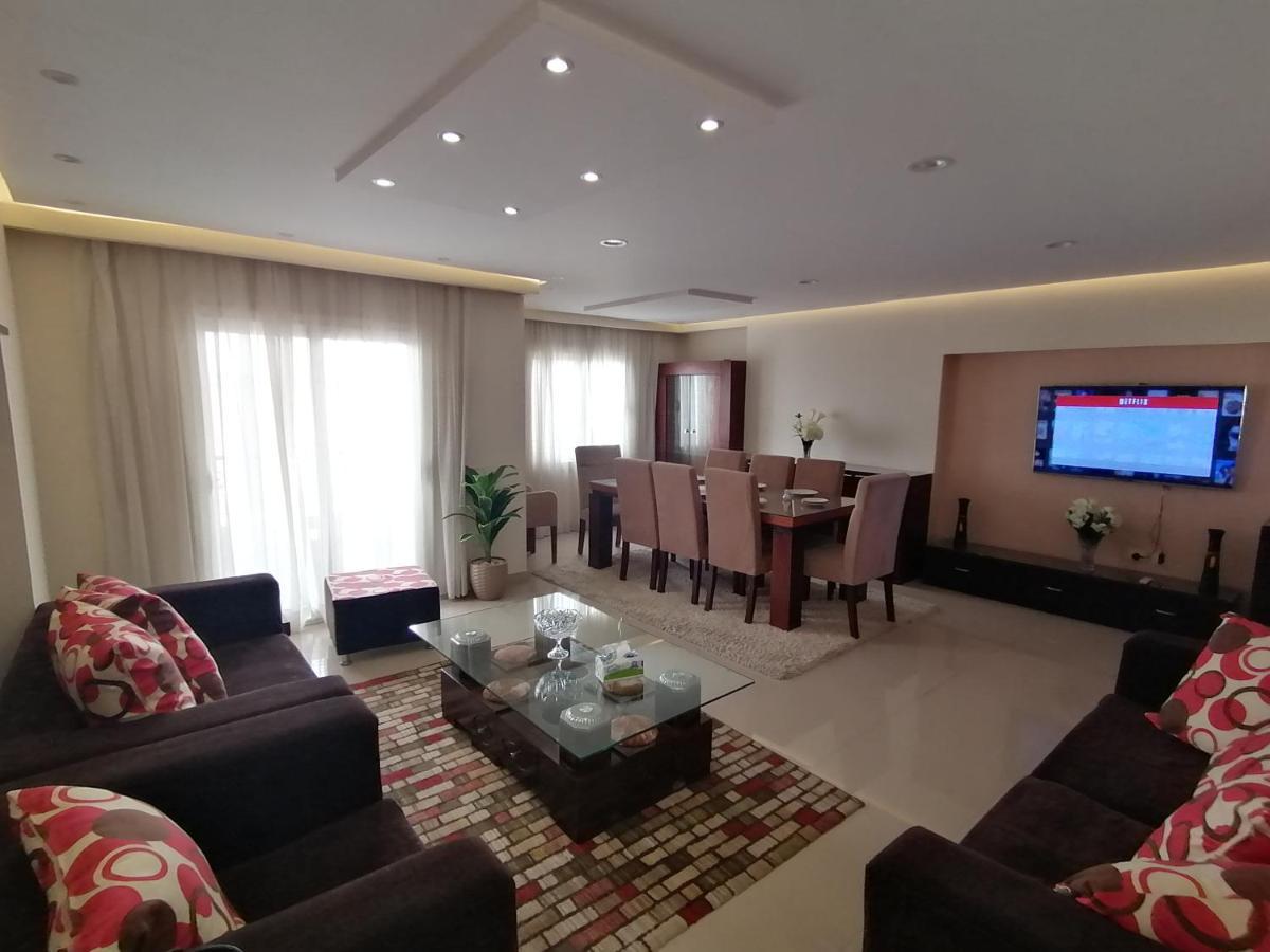 Superb & Comfy 3bdr With Outstanding View فاخرة فيو رائع للمطار Каир