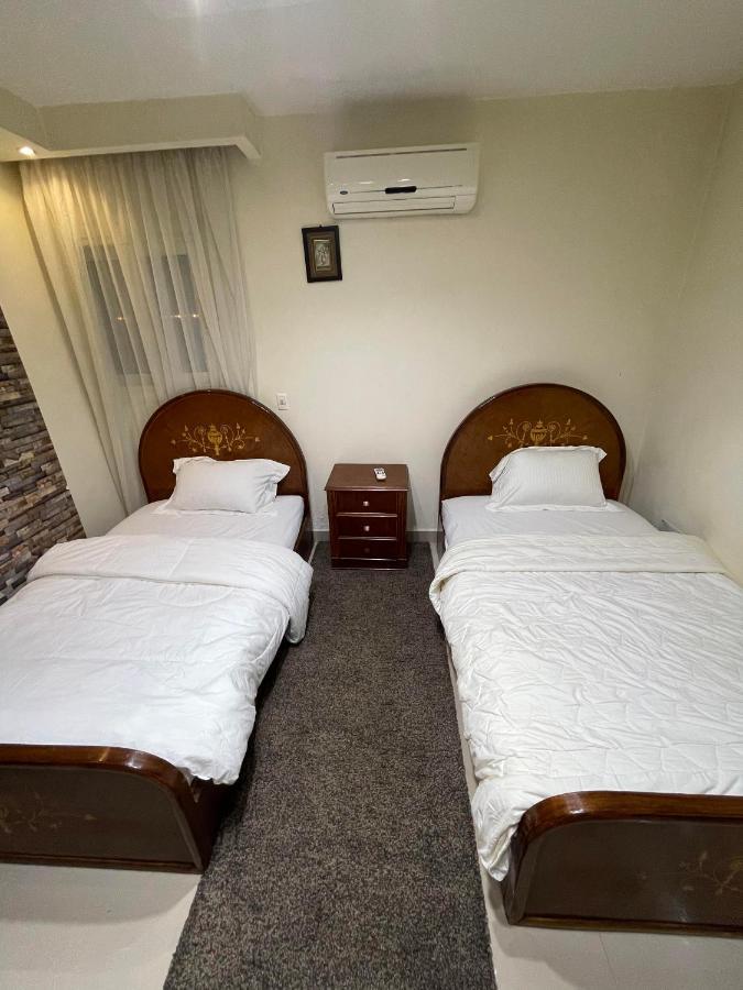Апартаменты Superb & Comfy 3bdr With Outstanding View فاخرة فيو رائع للمطار